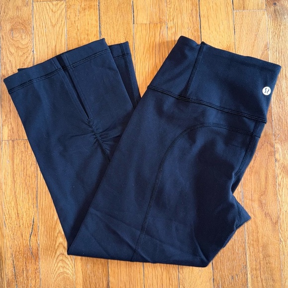LULULEMON Black Crop Split Hem Leggings size 6 - Picture 1 of 5
